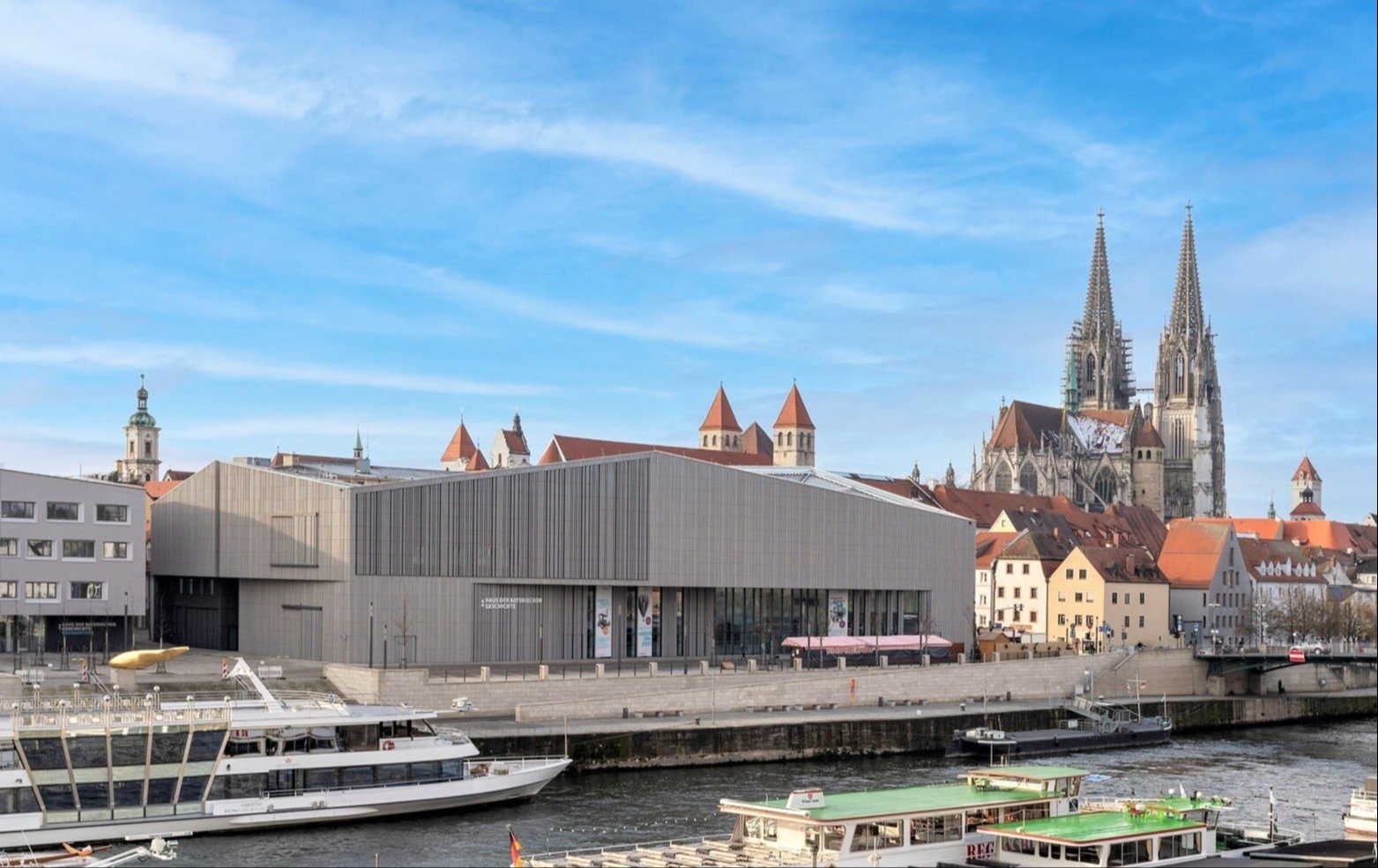 Haus der Bayerischen Geschichte  + Kristallkönigin-1