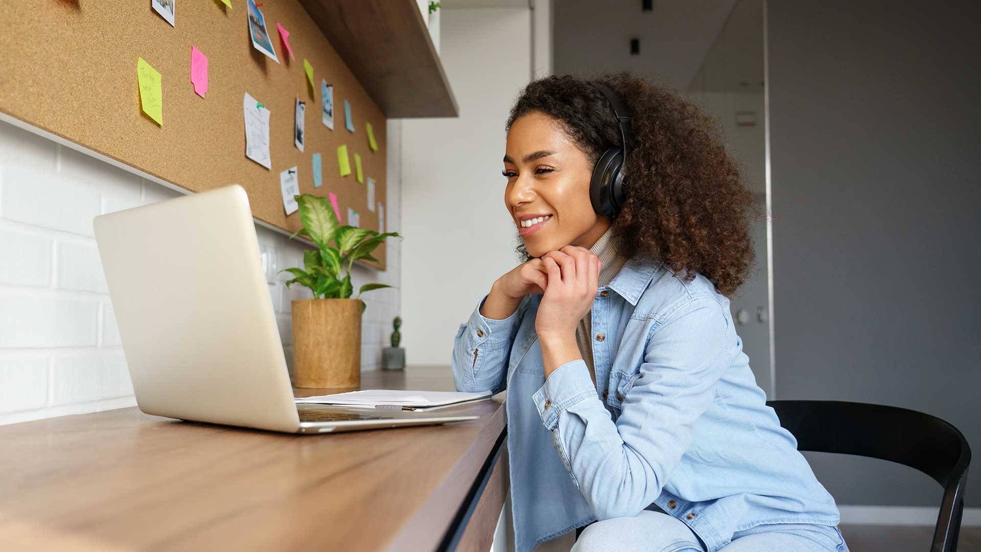 headerbild-blogbeitrag-mit-microsoft-viva-wird-lernen-teams-integriert