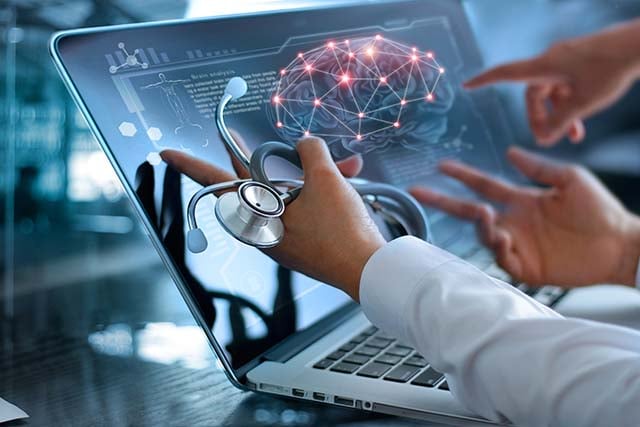 medizin_doktor_analyse_team_meeting_modern_virtual_laptop_stethoscop_technologie