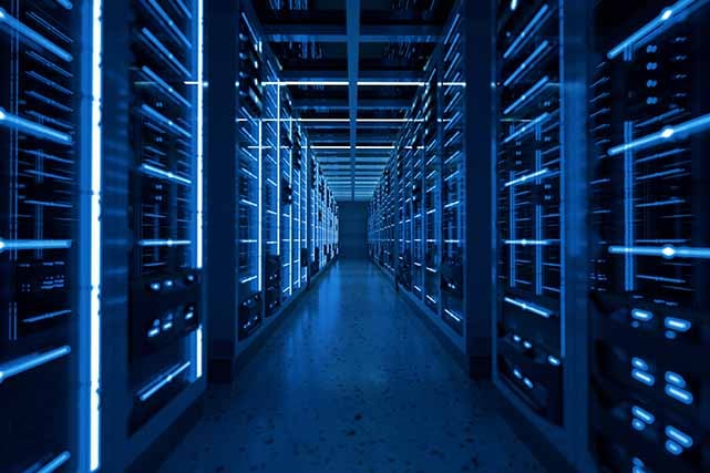 server_racks_rechenzentrum_sicherheit_computernetz_modern_security