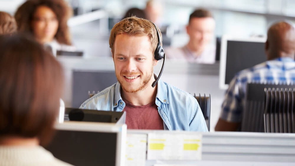 Service Desk | First Level Support | Kundenbetreuung | shutterstock_314848493
