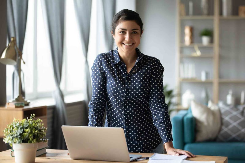 Bei der Arbeit mit firmensensitiven Informationen erstreckt sich das Büro in das private Arbeitszimmer der Mitarbeiterinnen und Mitarbeiter