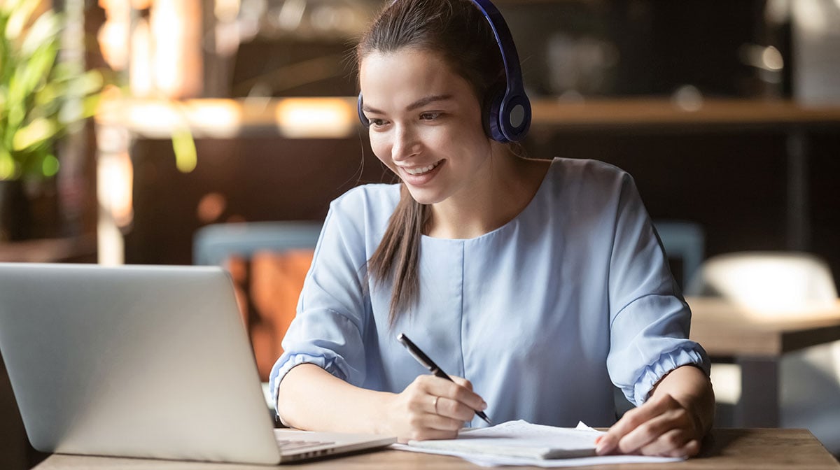 Mit dem ACP eLearning-Programm vermitteln wir Ihren Mitarbeitenden praxisnah und verständlich die Grundlagen der Künstlichen Intelligenz. 
