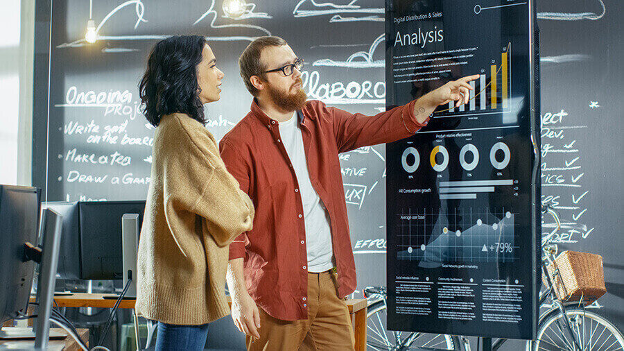 team_entwicklen_statistik_büro_modern_diagramm_grafik_präsentation_analyse